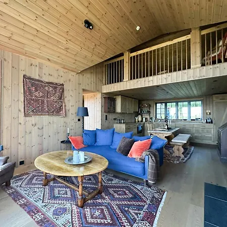 Peaceful By Rodungen Feriehus